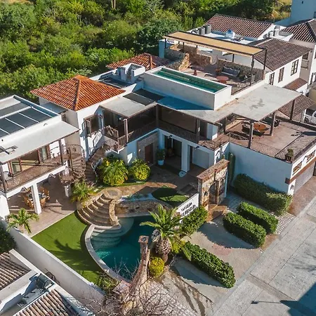 Villa Fuego by Desert Villas